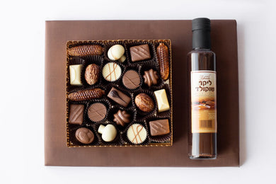 Mirrored napkin tray plus chocolate liquor